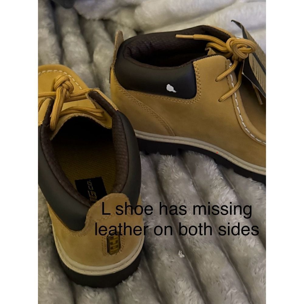 Nwt kids/boys sz 4 ( girls size 6) lugz chukka ankle boots